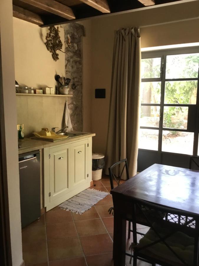Agriturismo Castello Santa Margherita Cori ภายนอก รูปภาพ