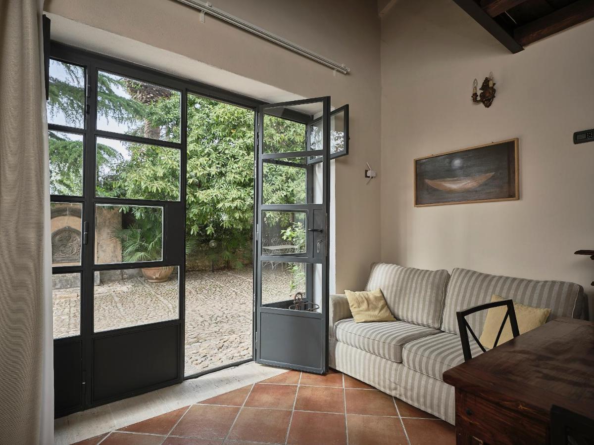 Agriturismo Castello Santa Margherita Cori ภายนอก รูปภาพ