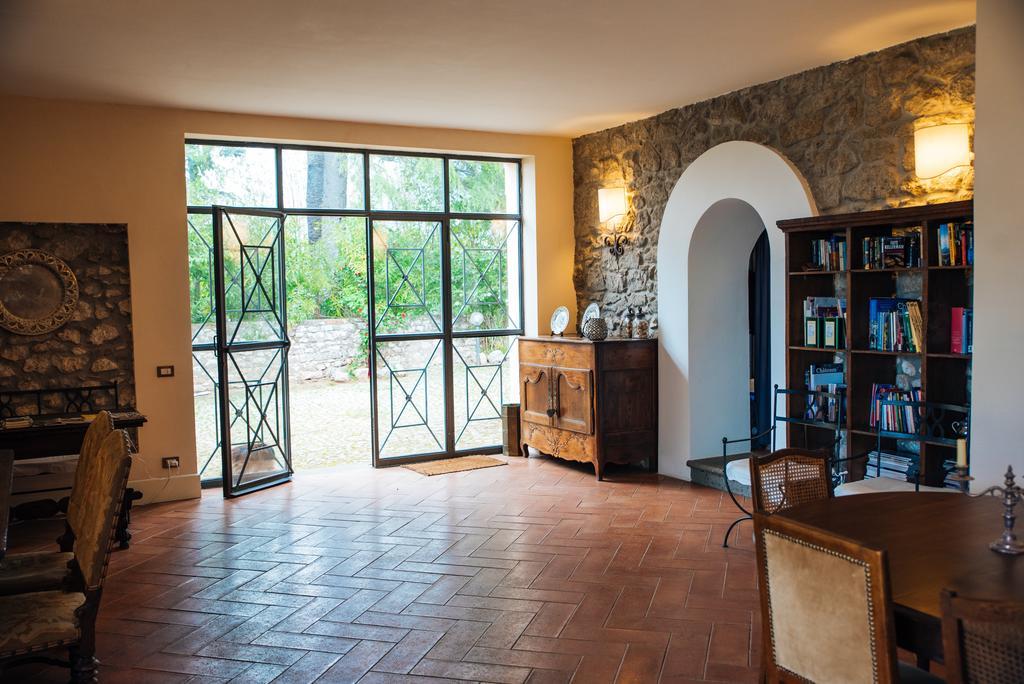 Agriturismo Castello Santa Margherita Cori ภายนอก รูปภาพ
